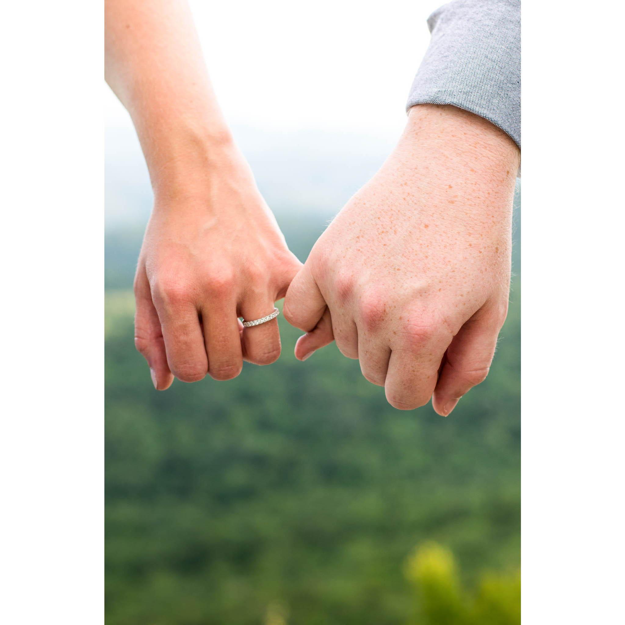 Engagement photoshoot in August in Boone