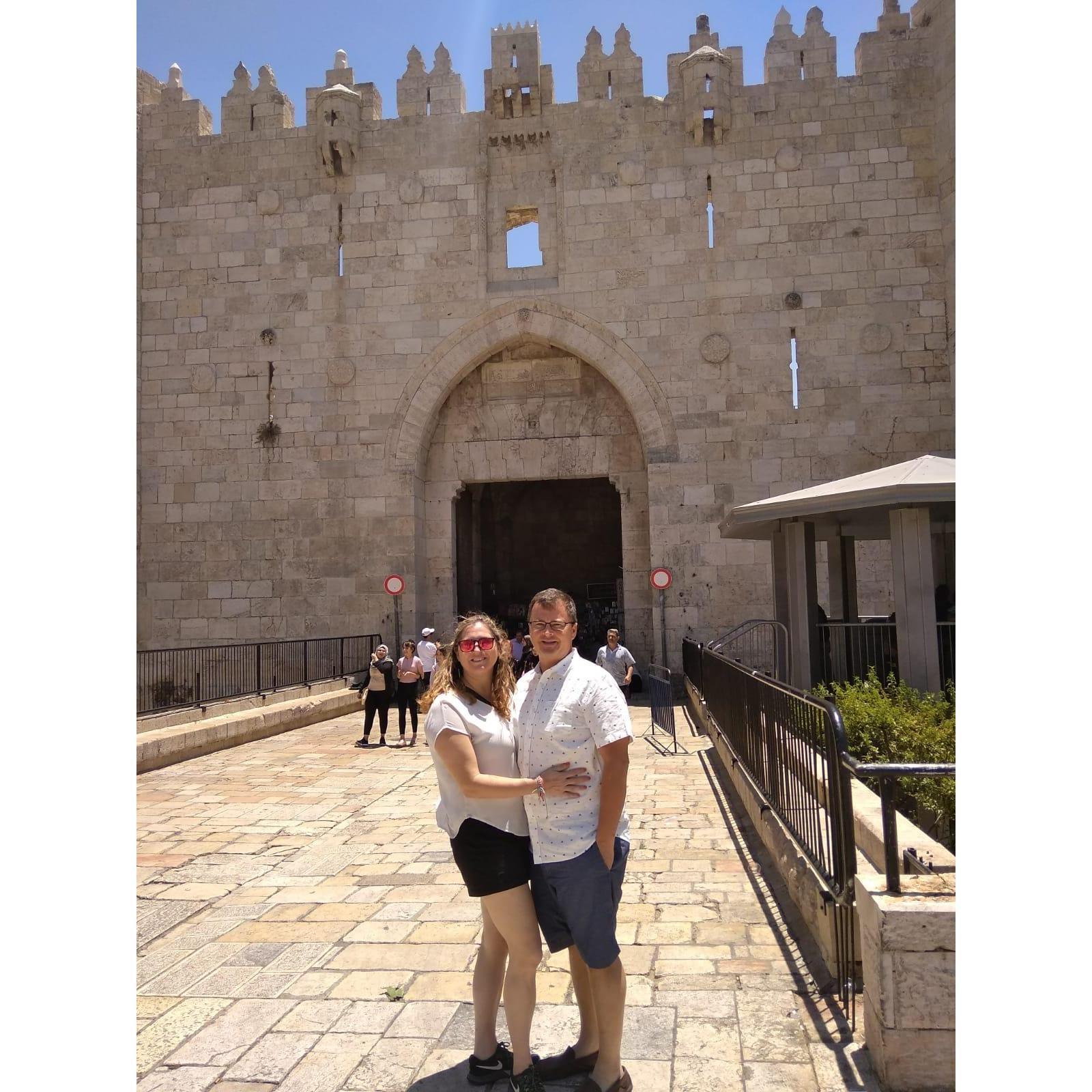 In the Old City in Jerusalem - and not properly dressed (Thanks Tio Francis!)