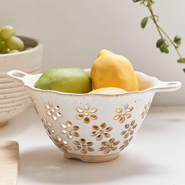 Daisy Ceramic Colander
