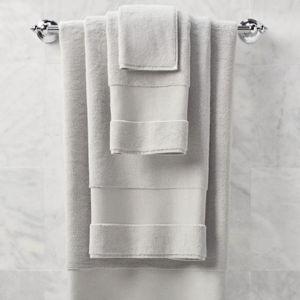Frontgate Resort Collection Bath Towels in FOG
