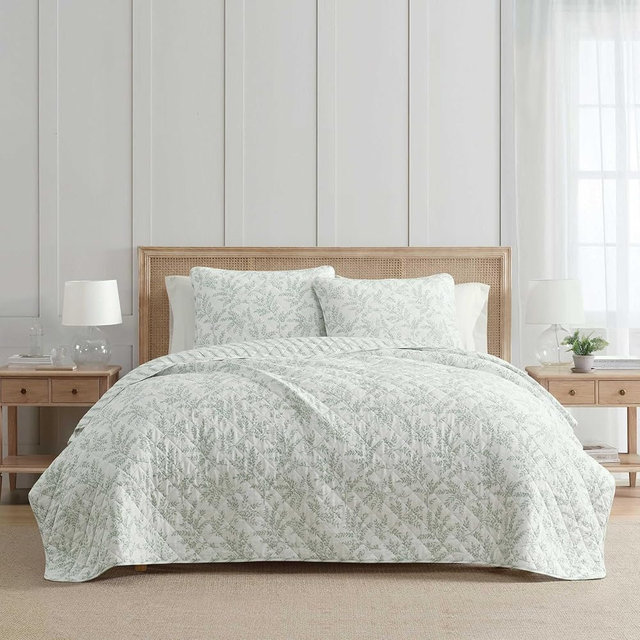 Martha Stewart - King Quilt Set, 100% Soft & Breathable Bedding with a Lightweight Feel for Year Round Comfort, 2 Piece Bed Set with Matching Pillowcase (Murray Leaves Green)