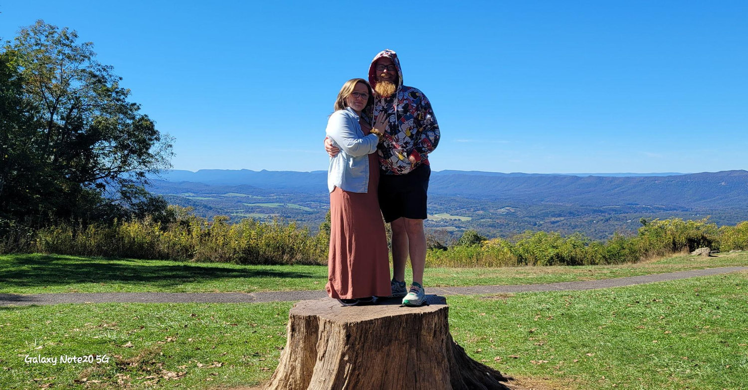 The Wedding Website of Cheyanne Barnes and Teddy Kikendall