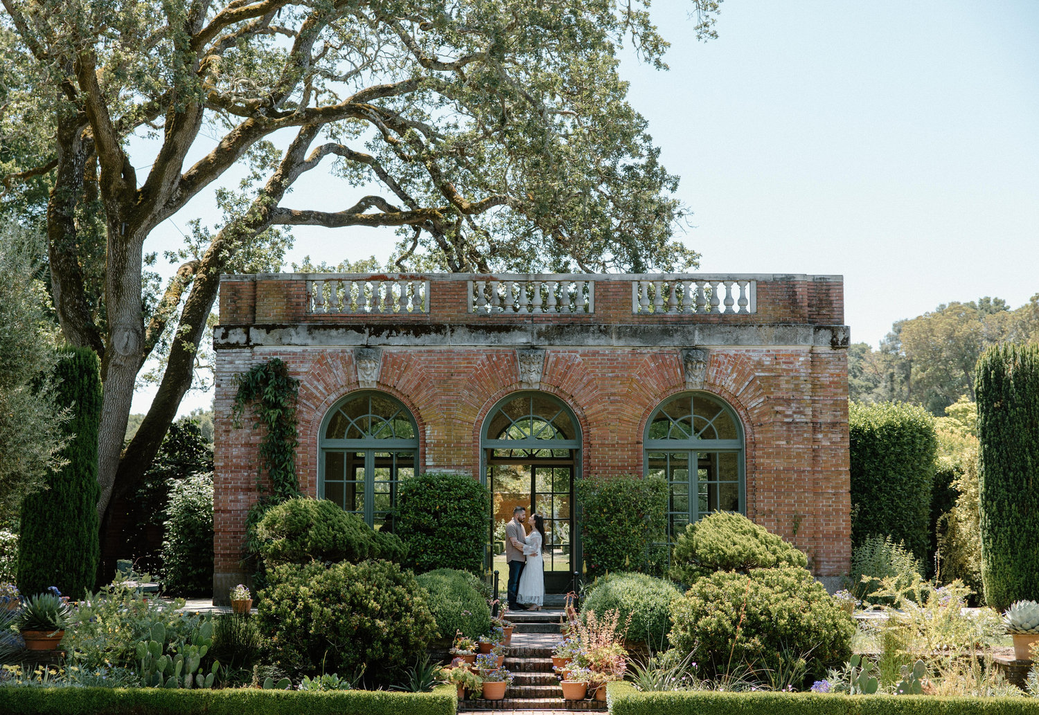 The Wedding Website of Lauray Gutierrez and Jay Garcia