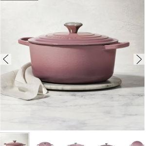 Signature Round Dutch Oven - 7.25QT - in Mauve Pink