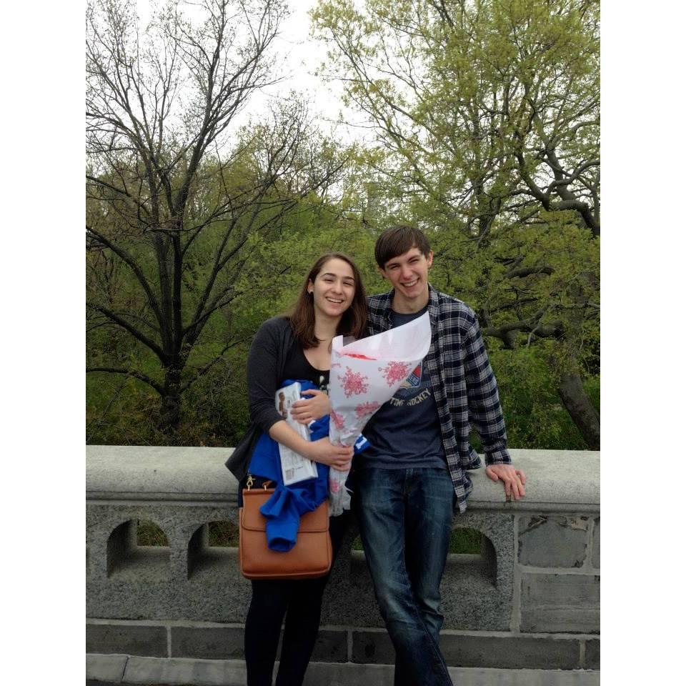 Dan asks Liz to prom