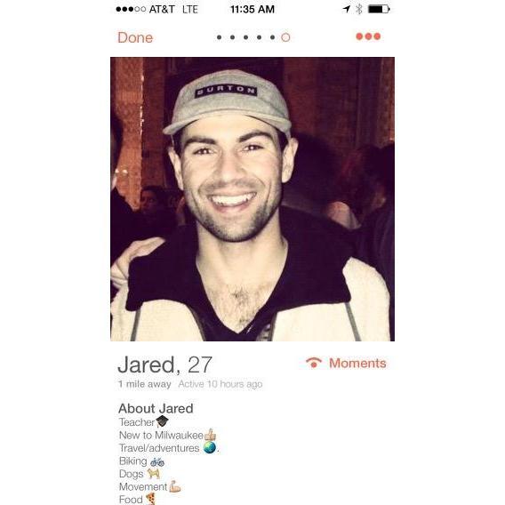 November 2014- The one and only normal photo on Jared's Tinder profile. How could anyone not swipe right to that cute face?! The rest of his photos were of food and dogs.