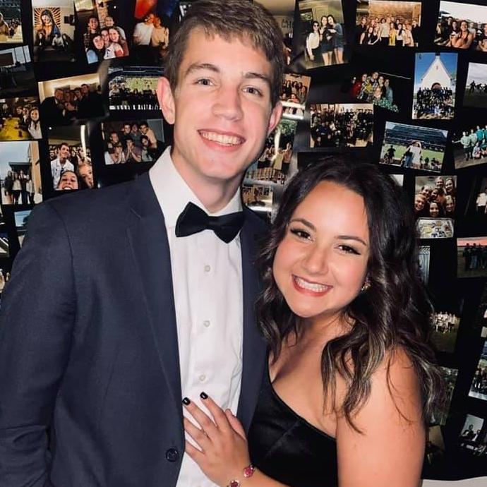 Our "Senior Prom" hosted at JM's house for the class of 21'!!