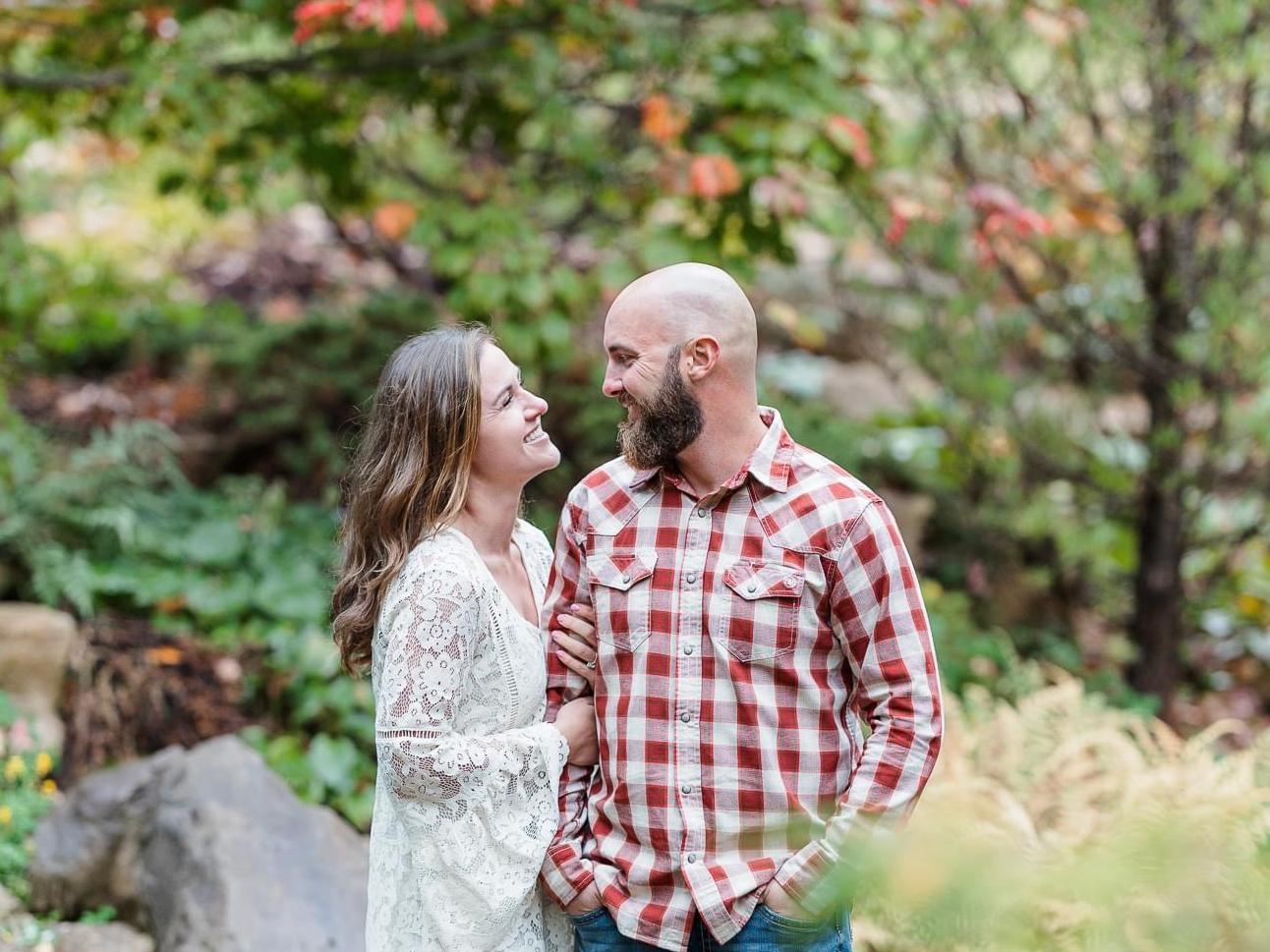 The Wedding Website of Taelor Elliott and Travis Border