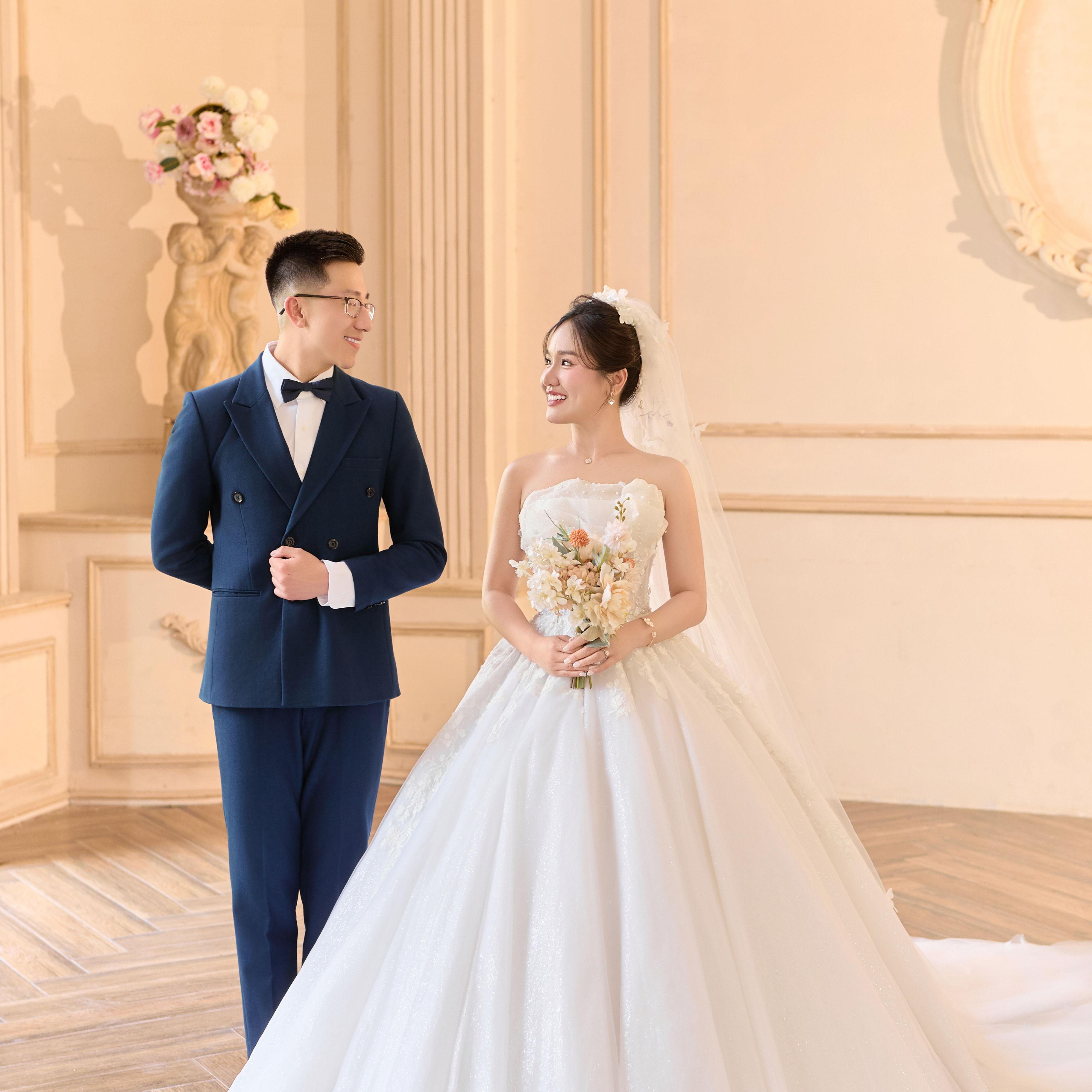 Hero Slideshow Image 0