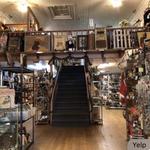 Zola Bell’s Vintage Emporium