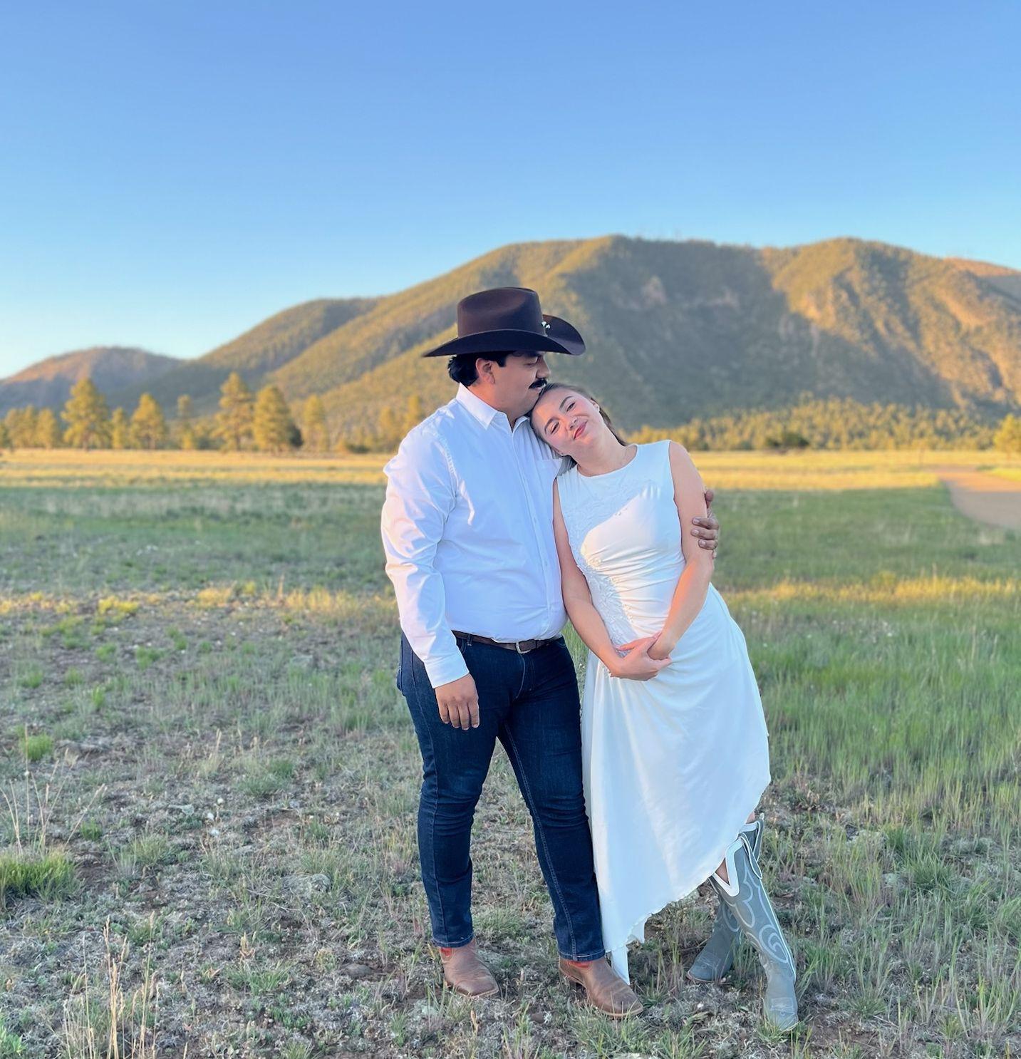 The Wedding Website of Hunter Soza and Sydney Davis