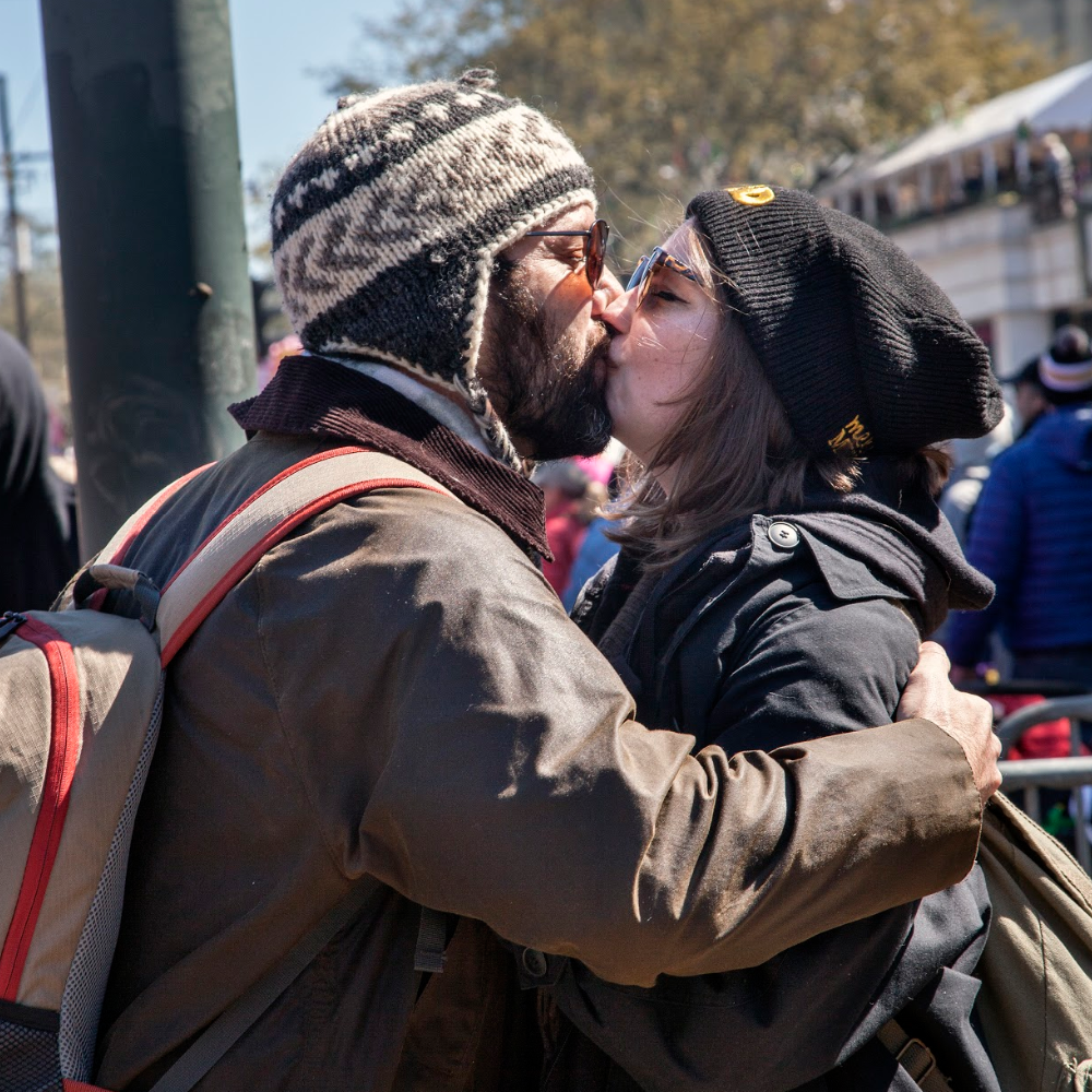Post-engagement smoochin'