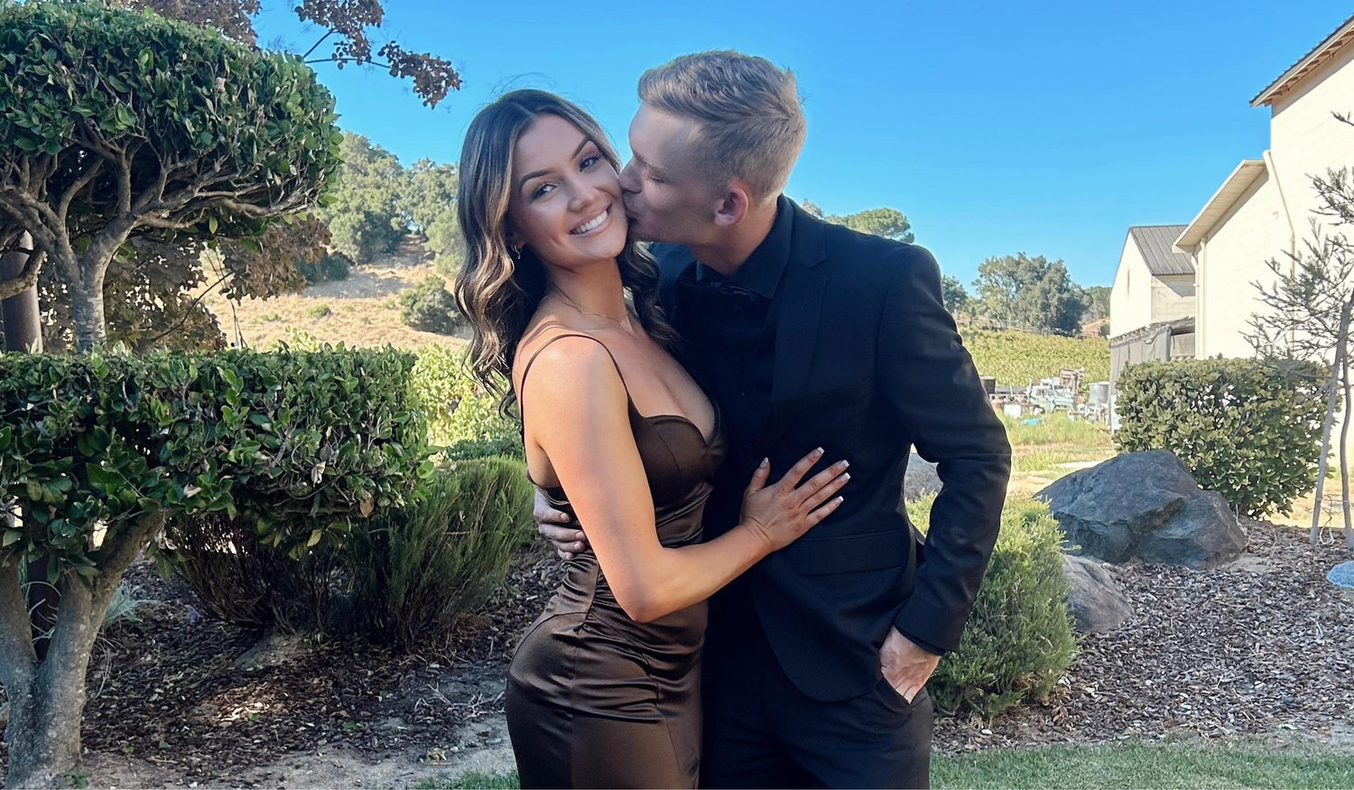 The Wedding Website of Zada Silveira and Chandler Anderson