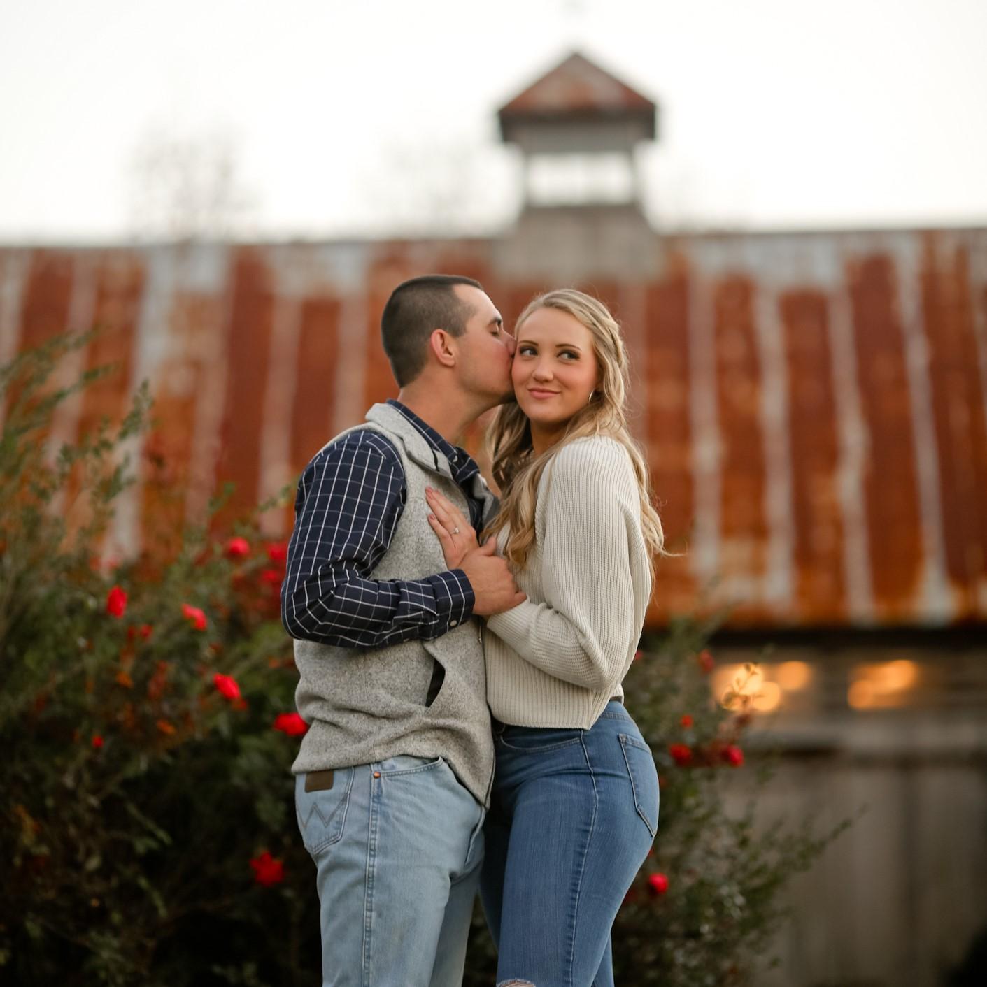 The Wedding Website of Courtney Hayhurst and Donnie Thompson