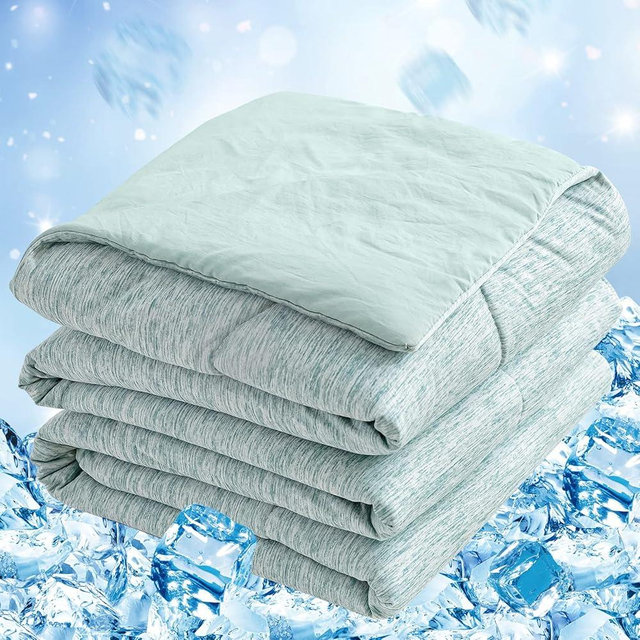 CHOSHOME Cooling Comforter Queen Size, Cooling Blanket with Q-Max 0.45 Arc-Chill Cooling Fiber for Hot Sleeper and Night Sweats, Cool Soft Thin Breathable Summer Comforter for Bed, (90" x 90", Green)