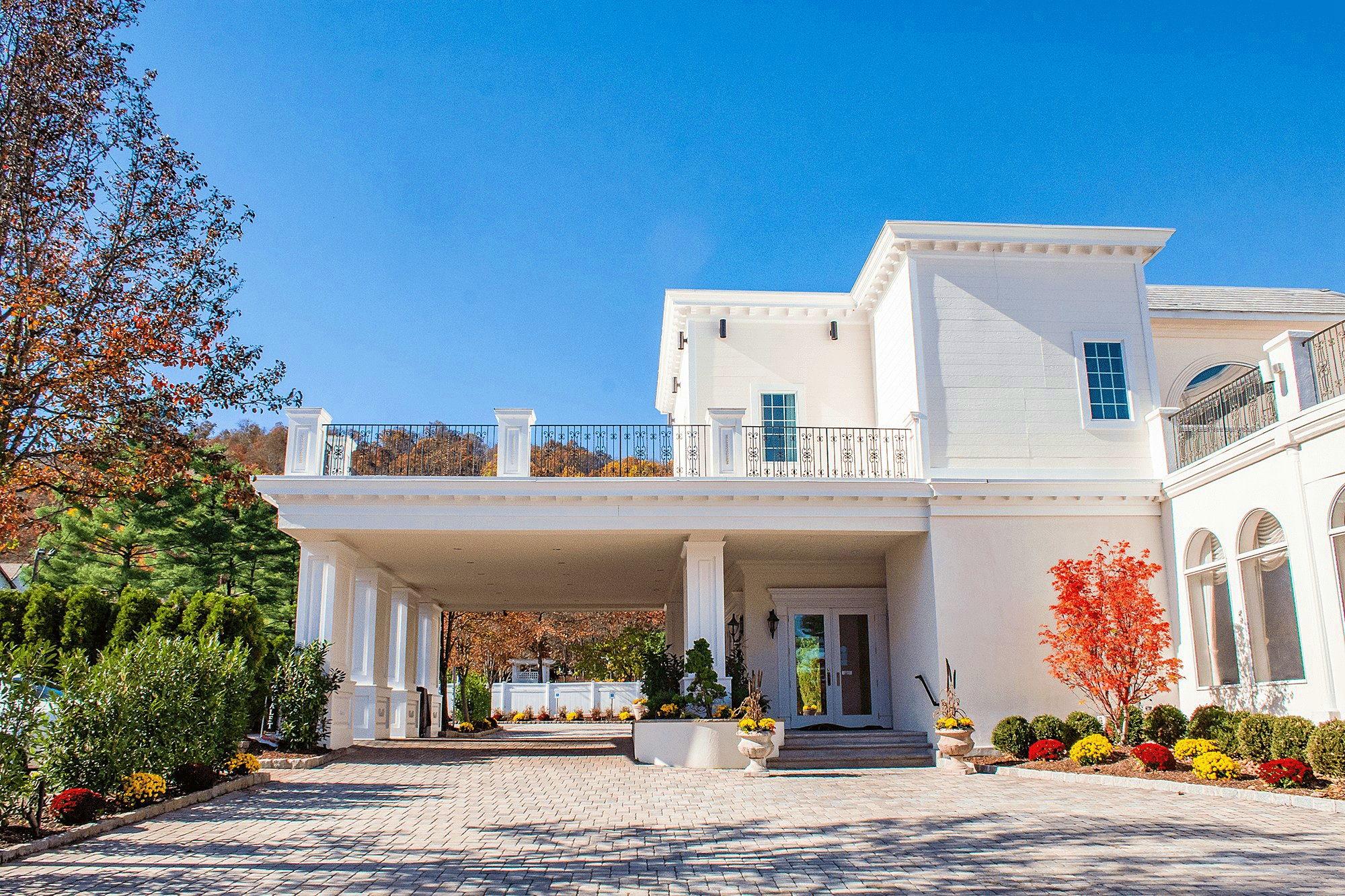 The Wedding Website of Lina Salah and Ghaith Aleithawe