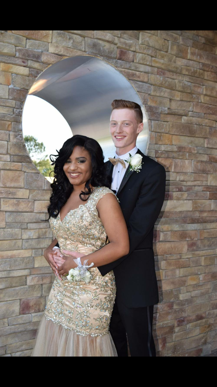 The Wedding Website of Jonesia Arty and Levi Little