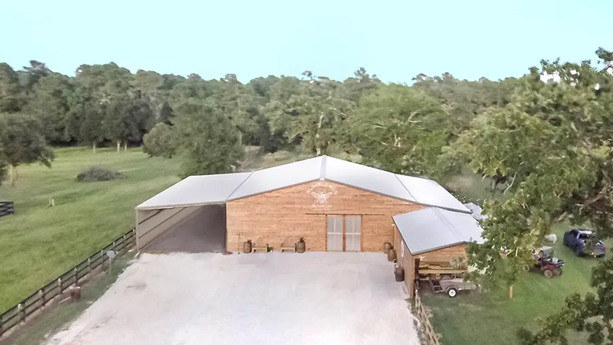 The BumbleBee Ranch | Wedding Venues | Cost, Reviews & Photos | Zola