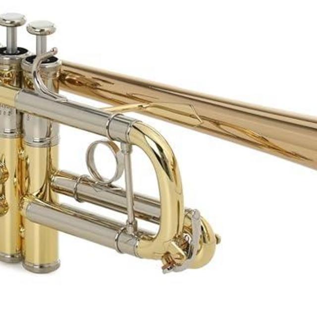 Yamaha YTR-8445 II Xeno Professional C Trumpet - Clear Lacquer with Gold Brass Bell