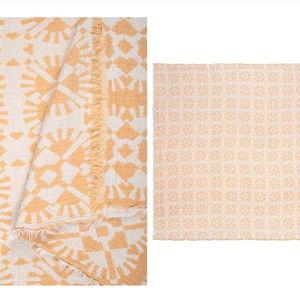 Paradise Party Blanket - Color Yarrow