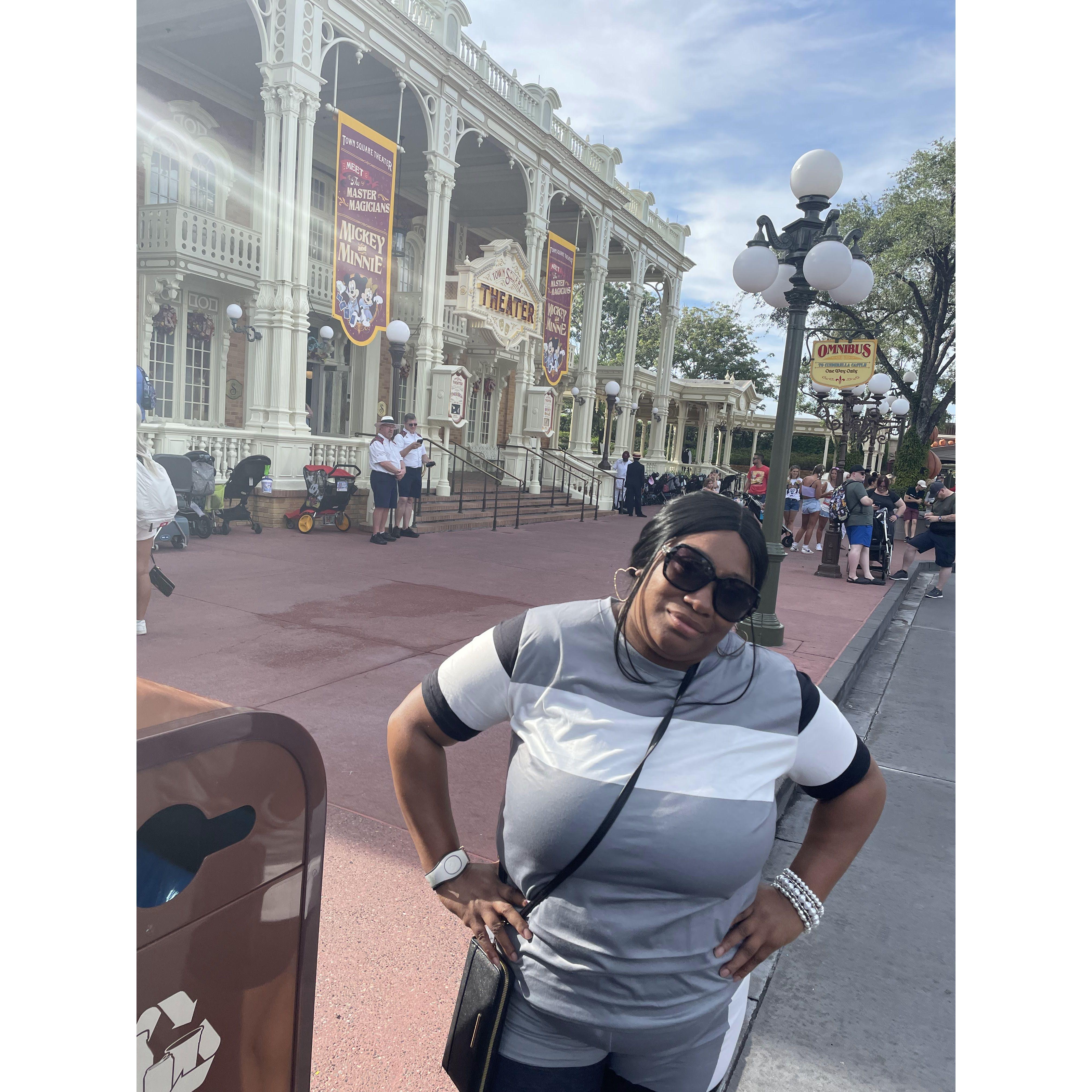 I was so excited to explore Disney in 2022 that I didn't want to take the picture