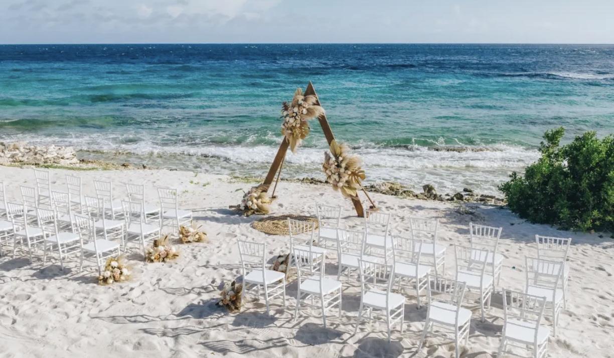 The Wedding Website of Sarah Holland and Brian Hetland