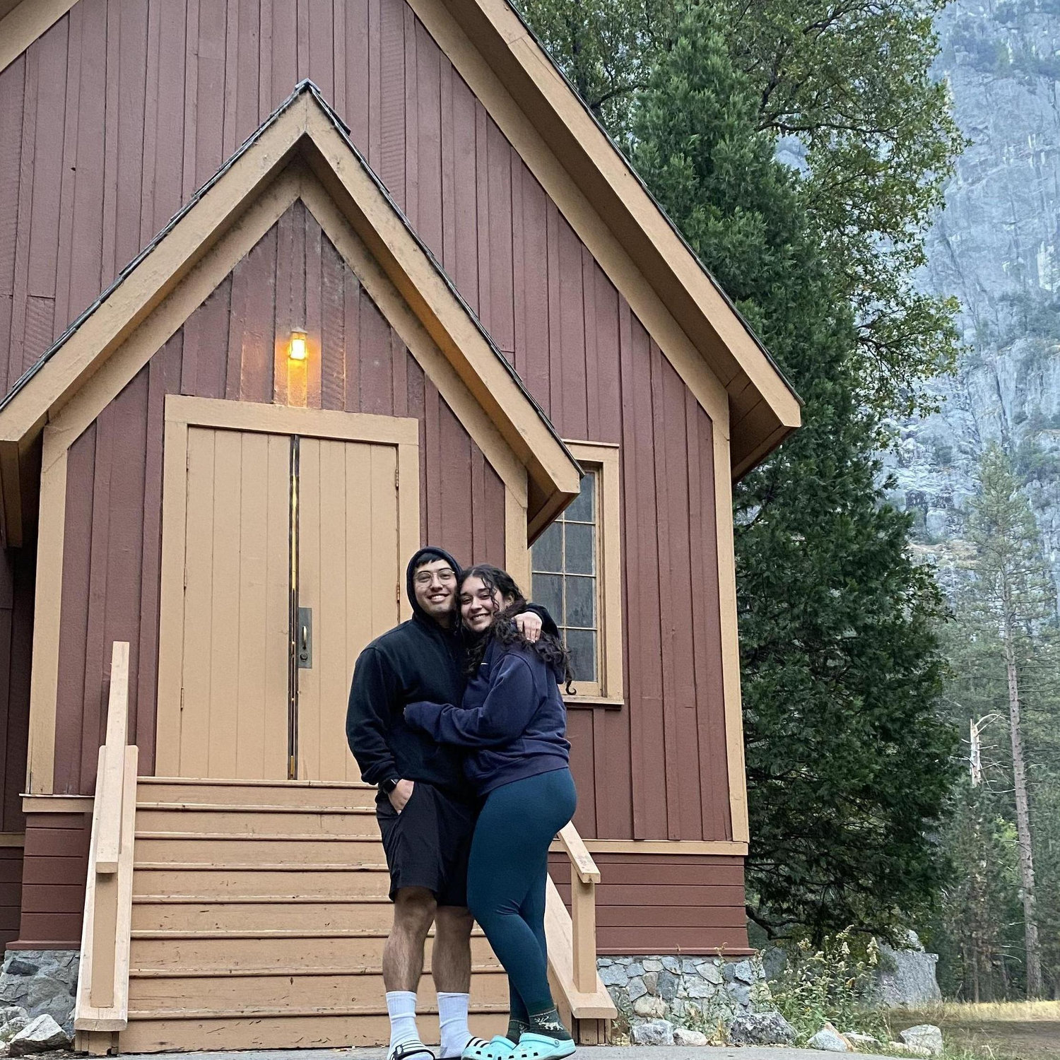 Our first hike in Yosemite were Jay wanted a picture in front of the cute church in the valley.

~Yosemite Valley~