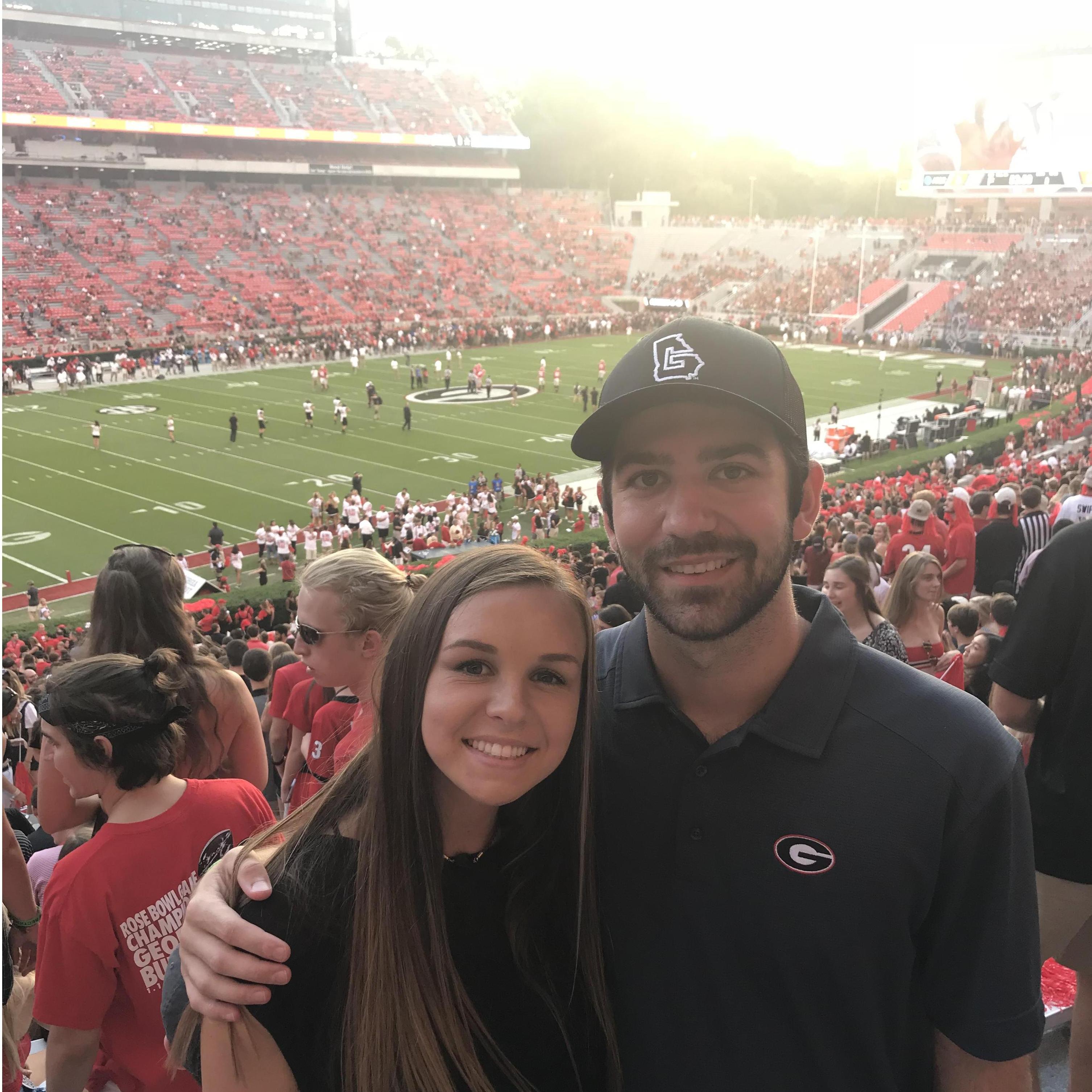 Cheering on the Dawgs!!