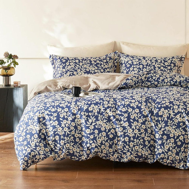 LEMIROE Navy Floral Cotton Comforter Queen Size 3PC - Elegant White Flowers Pattern on Blue，Taupe Back, Lightweight Bedding Sets with Ultra-Soft Alternative Fill, (1 Comforter, 2 Pillowshams)