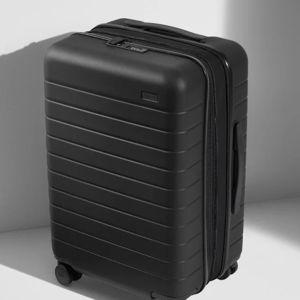 Bigger Carry-On Flex Jet Black
