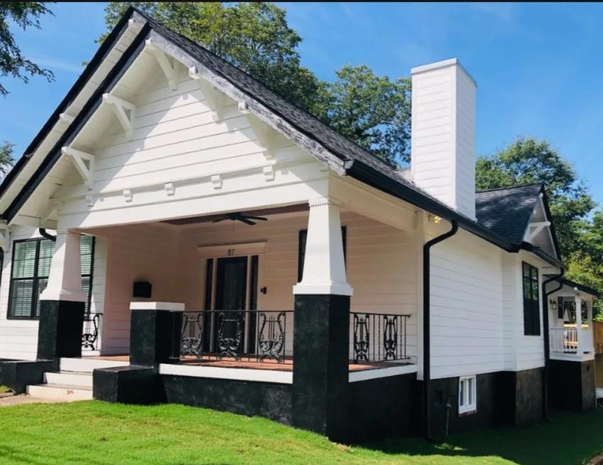 The Wedding Website of Tiffany Pye and Luis Batista