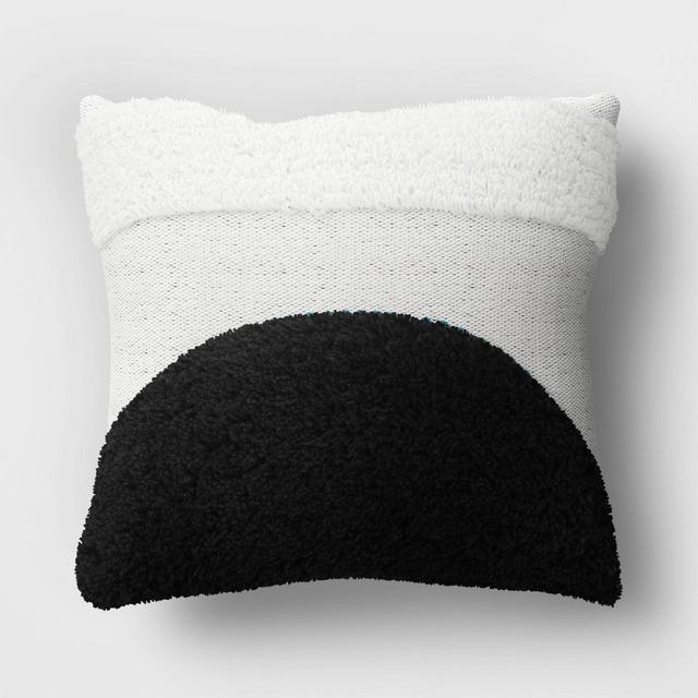 Throw Pillow Arc Black/White - Project 62™
