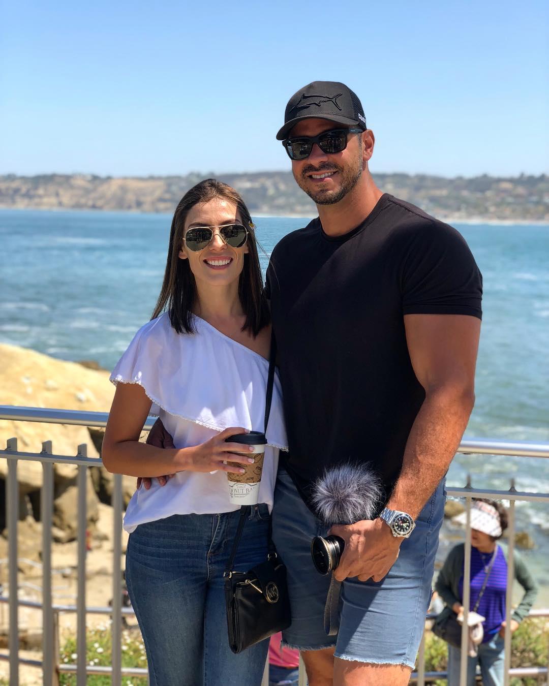 The Wedding Website of Ellen Moura and Joseph Marsal
