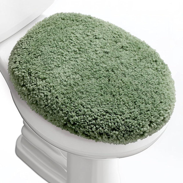 BAAHRNOM Luxury Toilet Lid Cover Machine Washable Solid Toilet Seat Cover 17.5" x 15" Adjustable Rubber Backing Fits Most 16-17.5" L x 14-16" W Round Oblong and Elongated Toilet Seat