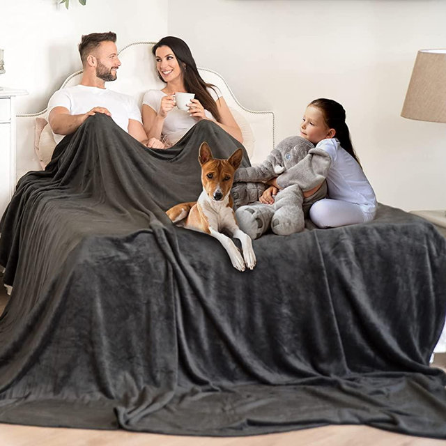 Big Blanket – 10’x10’ Large Throw Blanket – Soft Fleece – Comfortable & Breathable – Lightweight & Machine Washable – Black