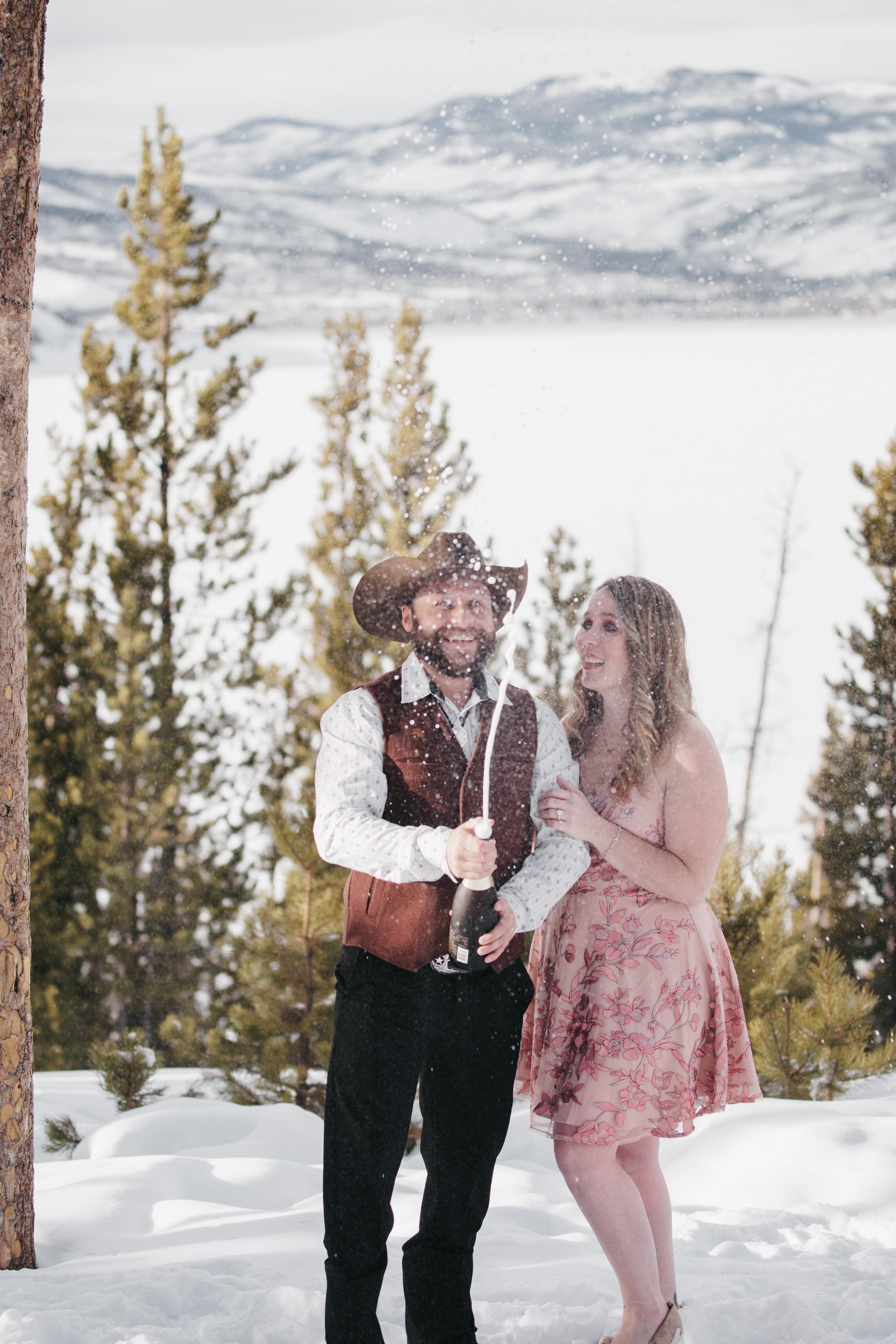 The Wedding Website of Amanda DeMello and Matthew Miller