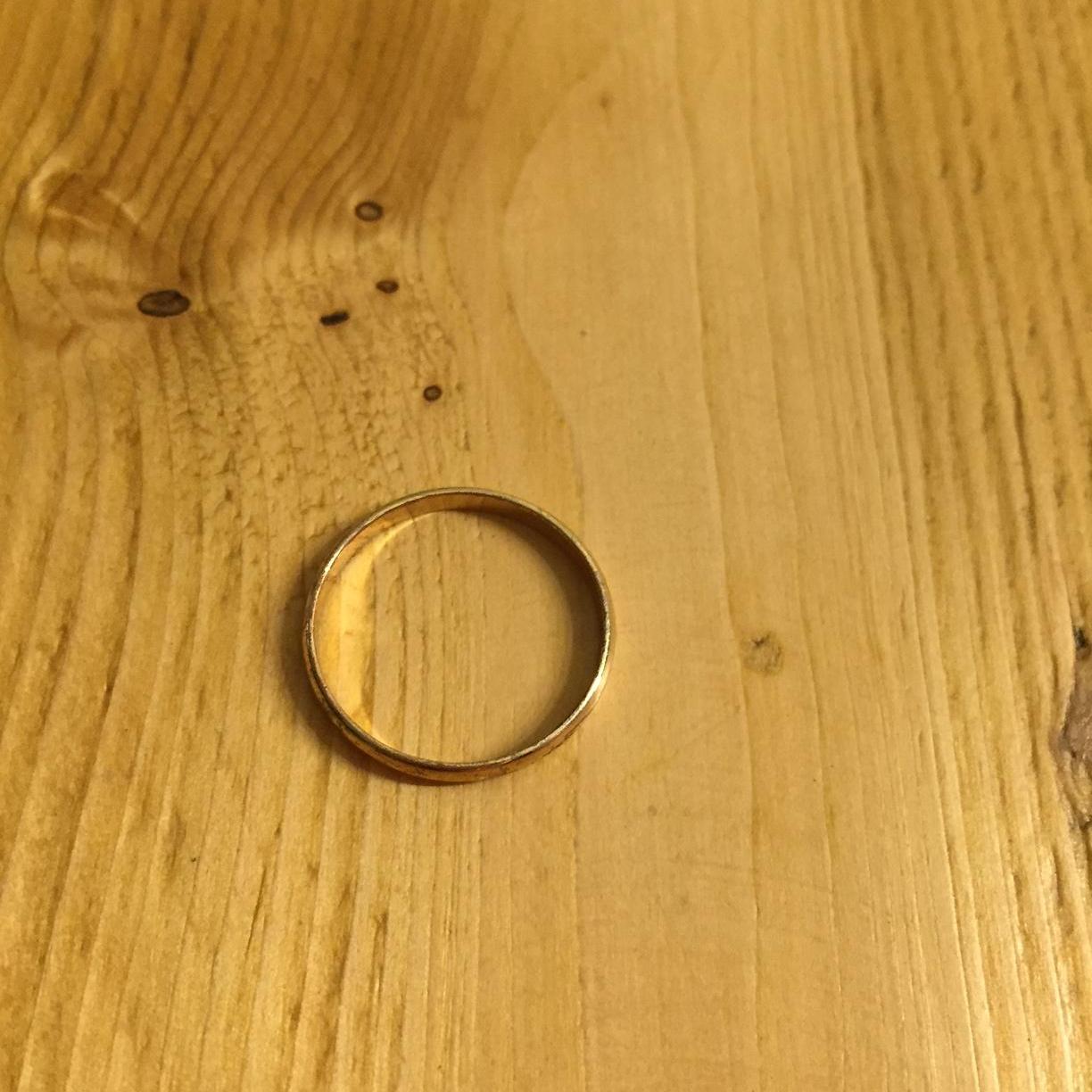 Ring (verified that it was not Devang's wedding ring)