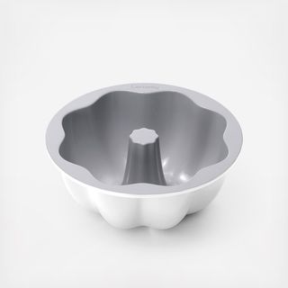 Fluted Ceramic Non-Stick Cake Pan