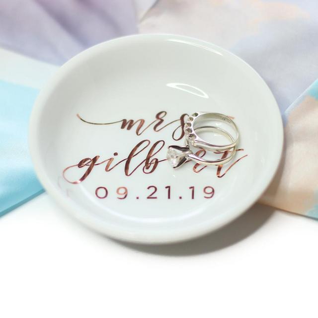 Personalized Ring Dish / Mrs. Ring Dish / Bride Gift / Engagement Gift / Wedding Gift / Gift For Bride