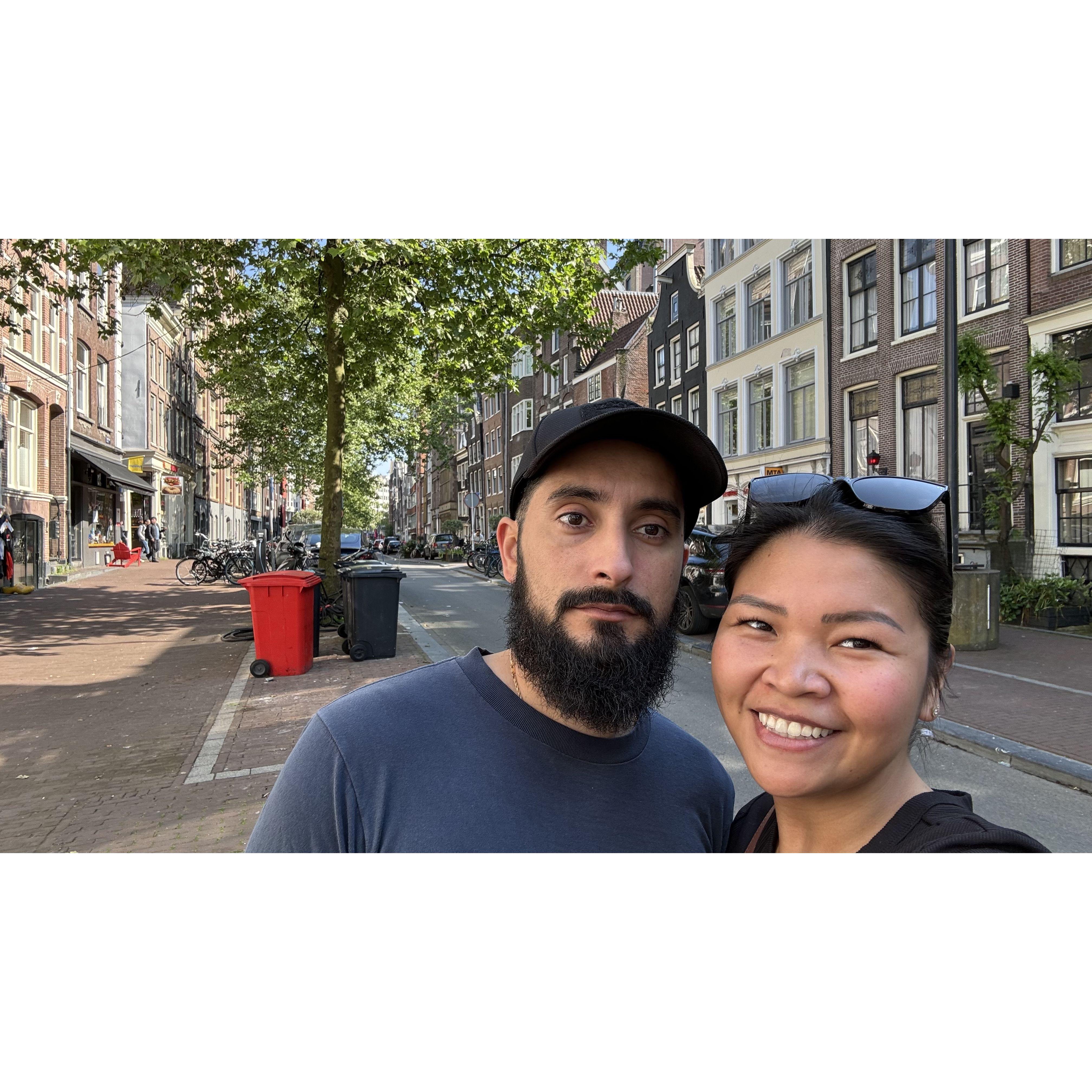 Red trash cans in Amsterdam??