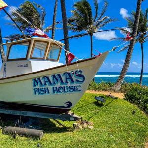 Dinner at Mama's Fish House in Maui