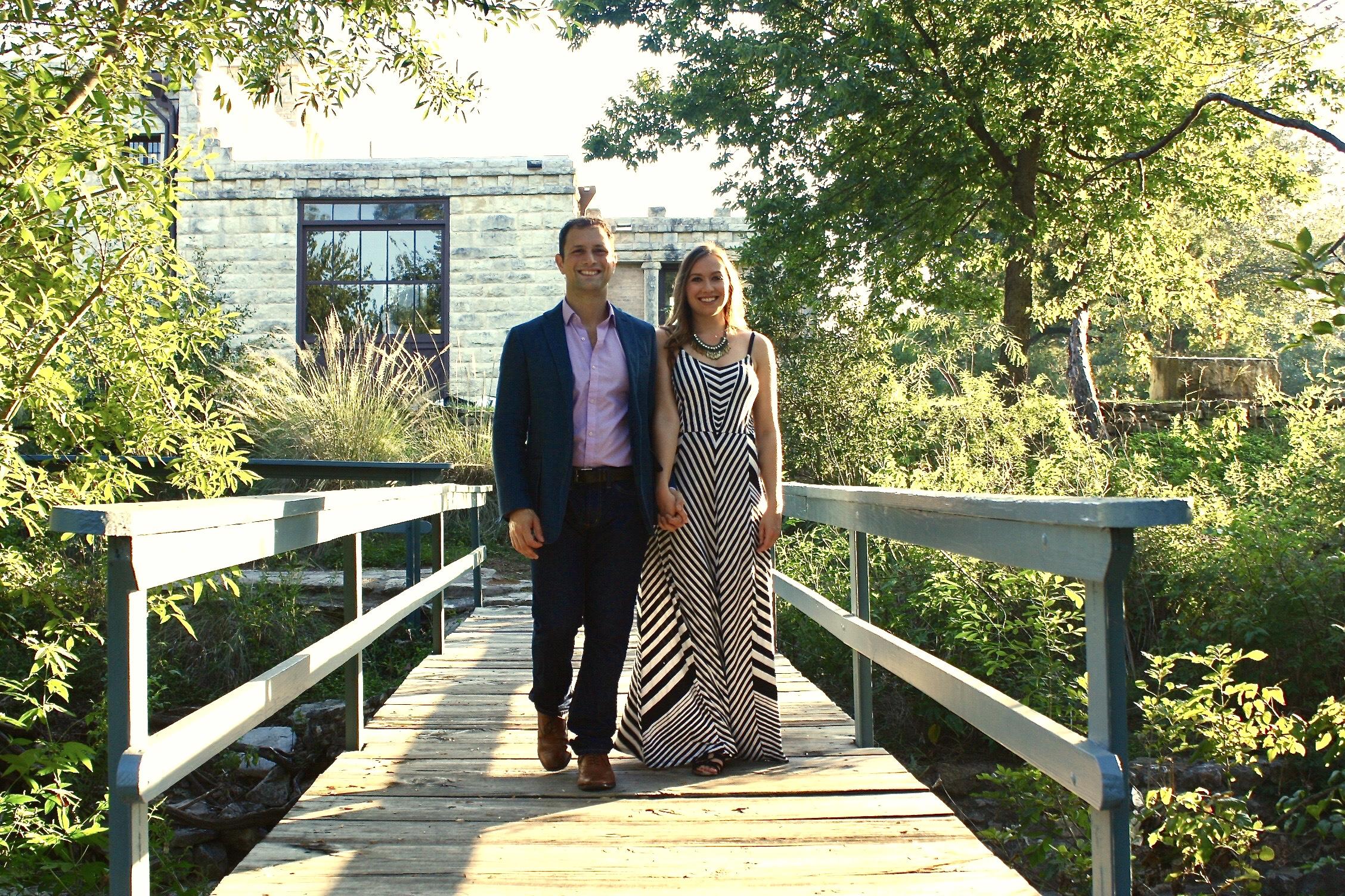 The Wedding Website of Lindsey Thomas and Abe Barranca