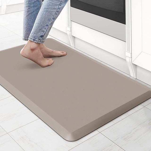 KitchenClouds Kitchen Mat Cushioned Anti Fatigue Kitchen Rug 17.3"x28" Waterproof Non Slip Kitchen Rugs and Mats Standing Desk Mat Comfort Floor Mats for Kitchen House Sink Office (Khaki)