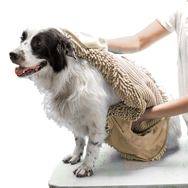 Tuff Pupper Quick Dry Towel for Dogs | Ultra Absorbent Microfiber Shammy | Extra Large 35x15 Size for All Breeds | Comfortable Hand Pockets | Indoor Outdoor Use | Durable Material | Machine Washable