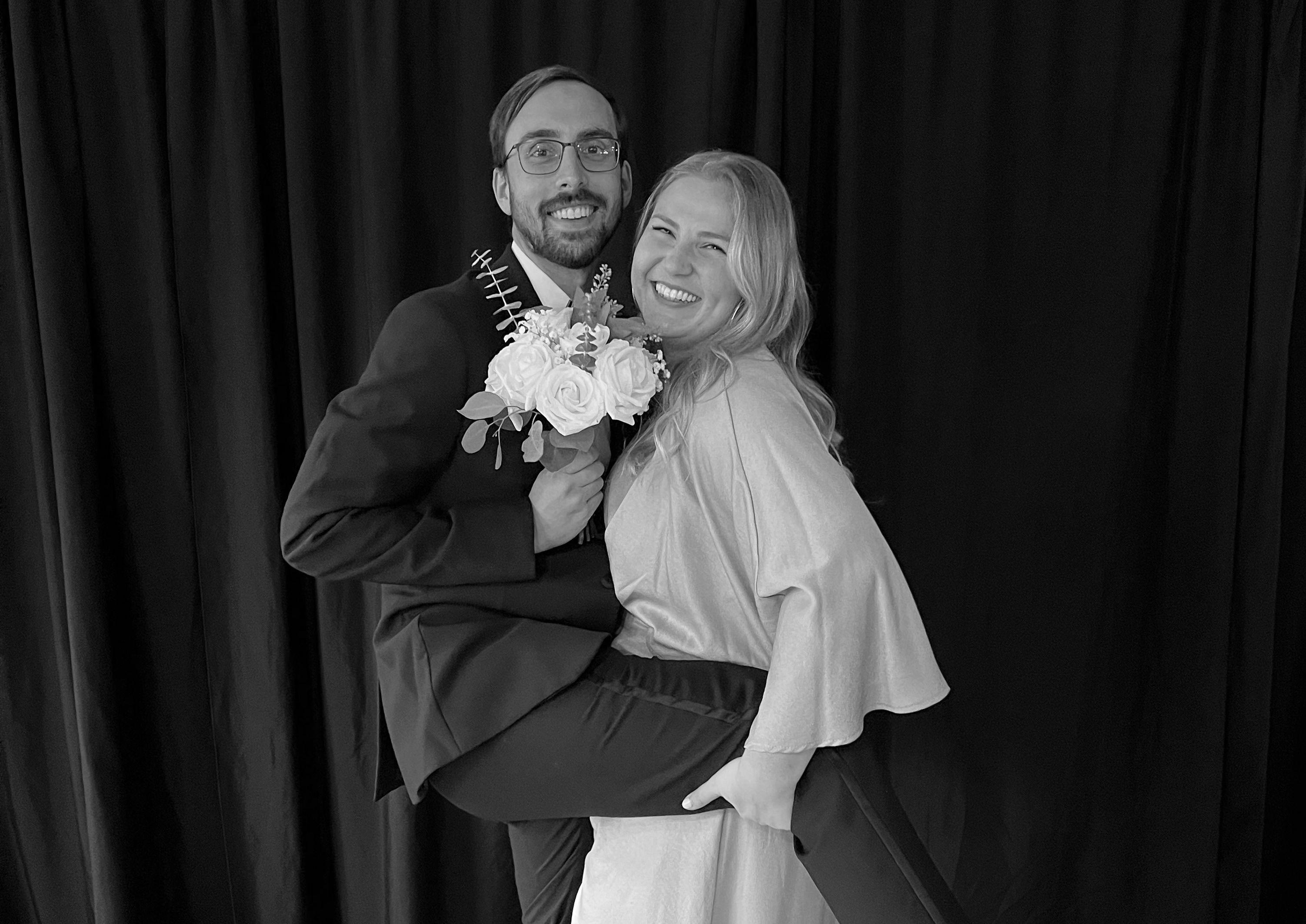 The Wedding Website of Mallorie Lee Huff and Jeffery Fallah