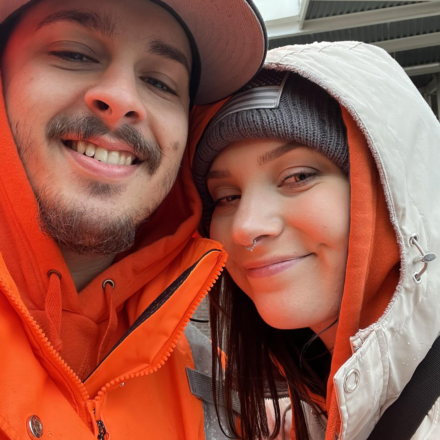 Go 🦫!🧡🖤