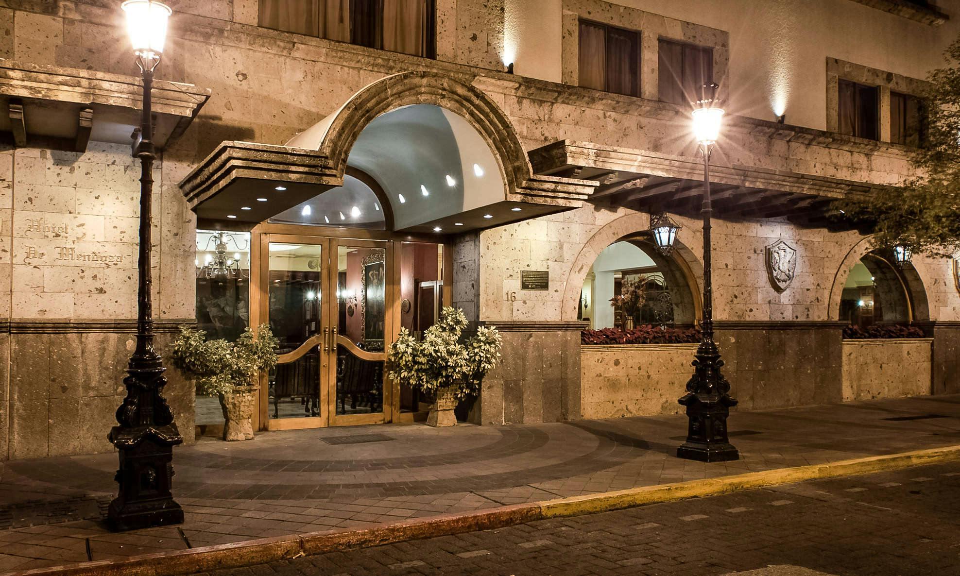 The Wedding Website of Aranza De la Brena Leon and Derek Loisel