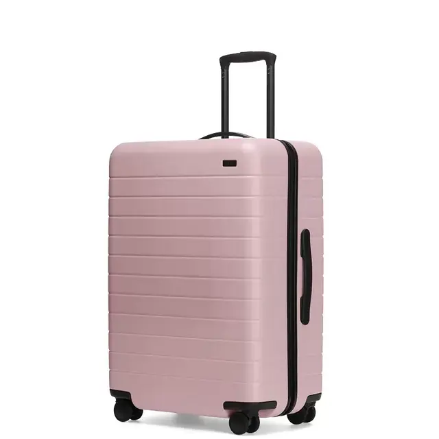 Away Medium Suitcase (Blush)