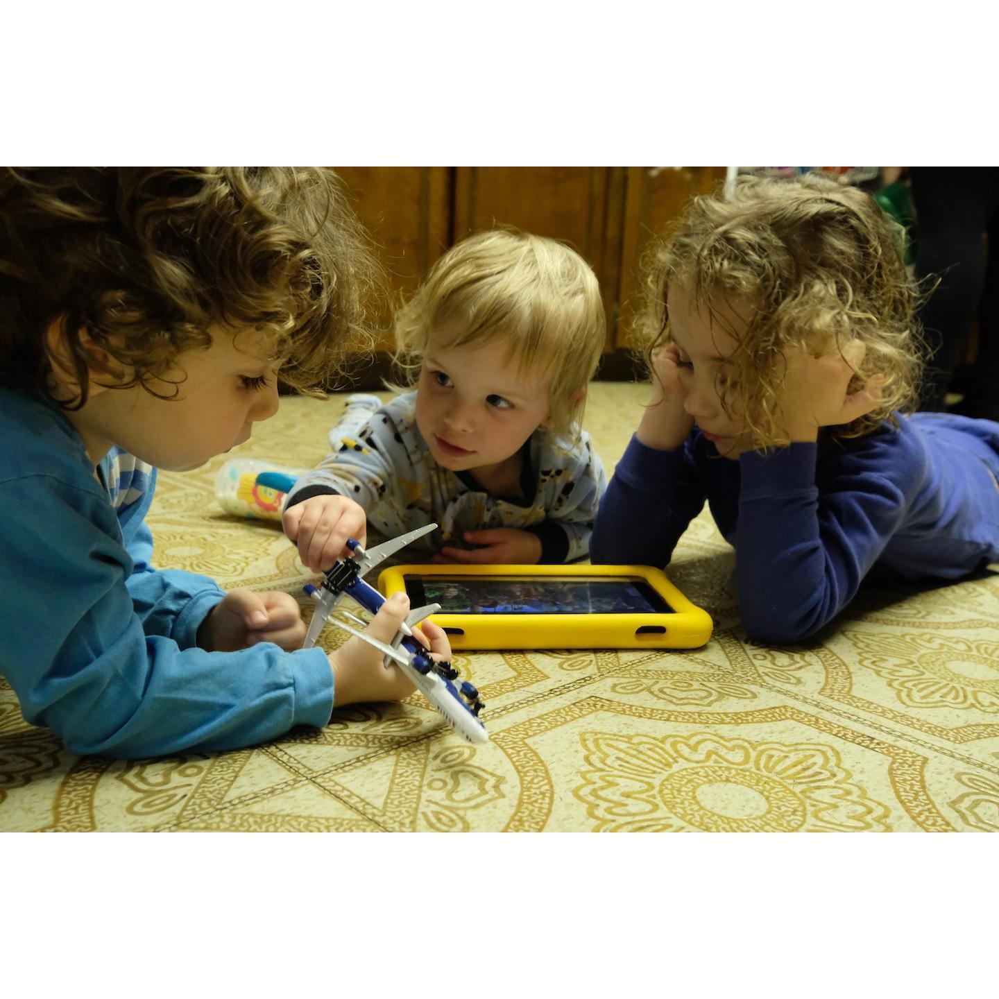 Boaz, Kaia, and Ziv enjoyed playing in "nature" during their first time in Sedona.