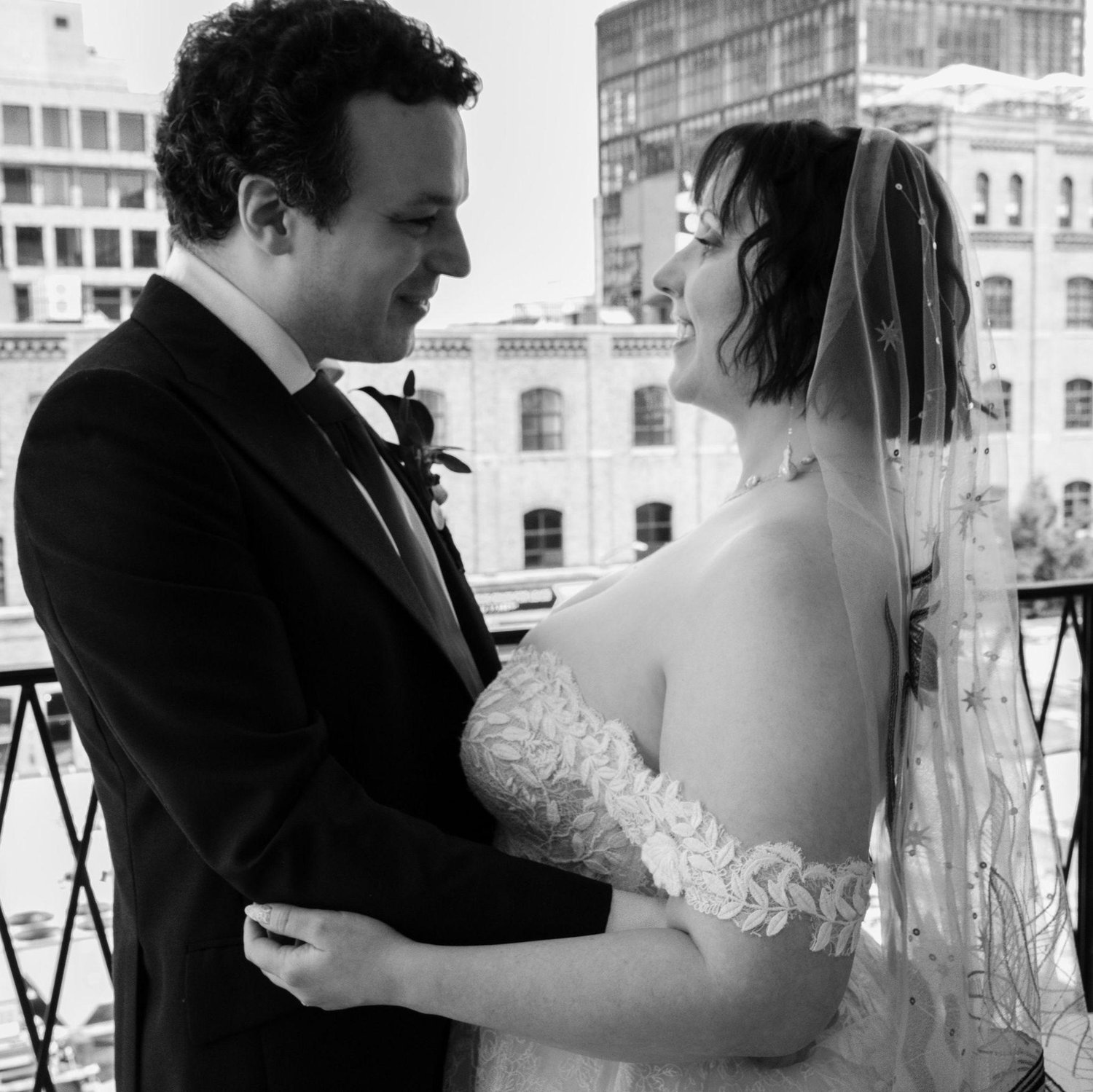 Laura Schnaidt and Raffi Holoszyc Pimentel wedding